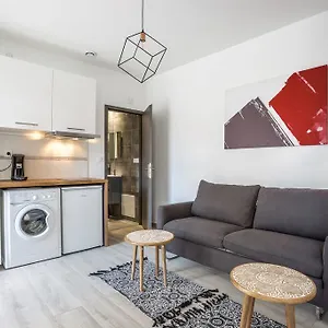 https://oyonnappart.hotels-rhonealpes.com